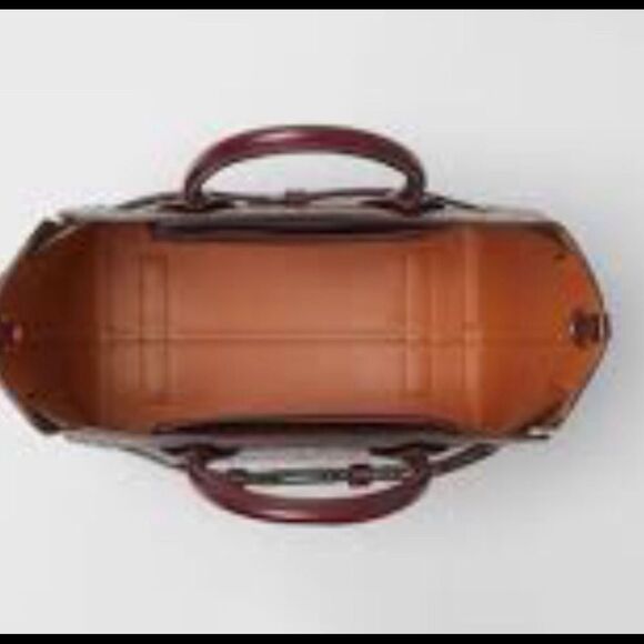 BURBERRY OXFORD EMBOSSED TRIPLE BELT PURSE NWT 1990.00 - Picture 7 of 11